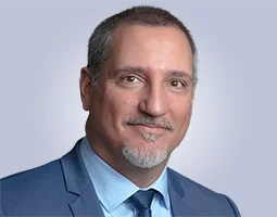 David Capra is an an Ottawa lawyer known for leading complex legal cases and guiding clients through disputes.